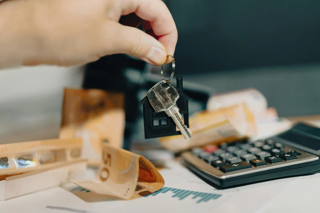 Pexels Jakubzerdzicki 29034871 | SC REAL ESTATE ASSESSORS IMMOBILIARIS SL